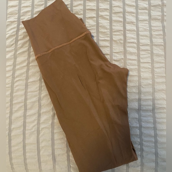 [SOLD] Align Leggings 25” Java Size 6 - Picture 4 of 5